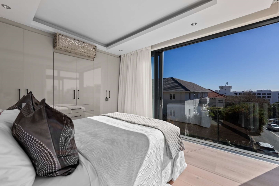 4 Bedroom Property for Sale in Bantry Bay Western Cape